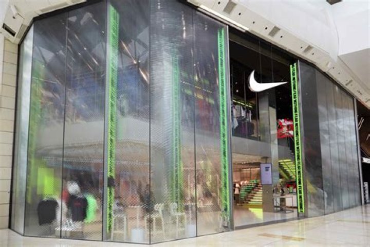 Are Nike stores a franchise?