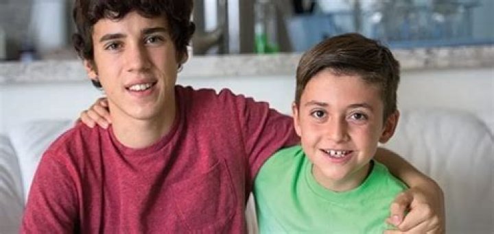 Can a 14 year old babysit their siblings?