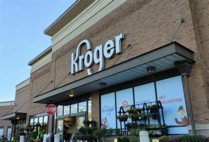 Can a 15 year old work at Kroger?
