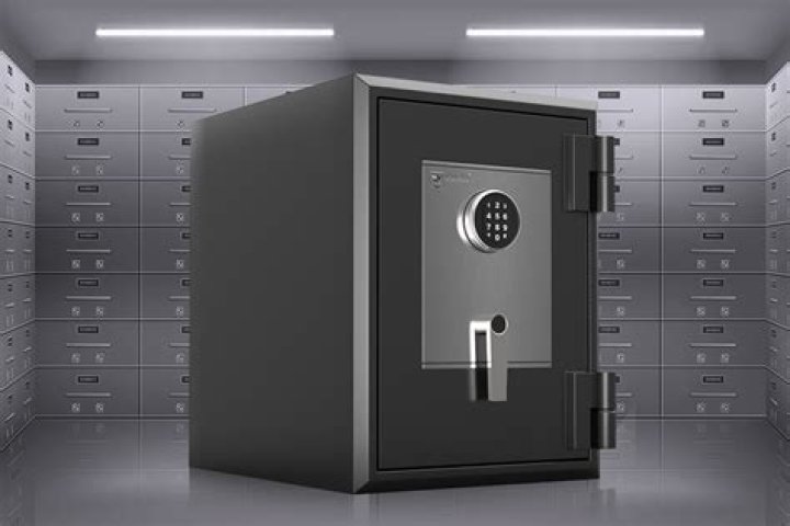 Can a spouse access safe deposit box?