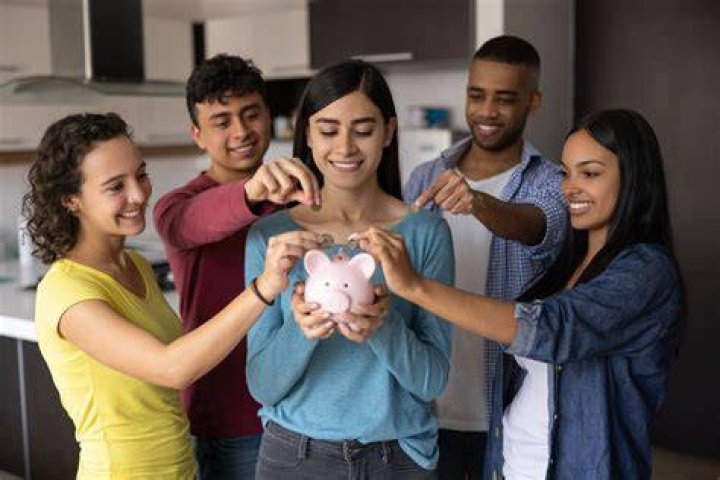 Can I pool money with friends to invest?