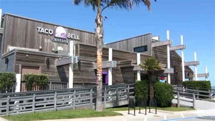 Can you work at 15 at Taco Bell?