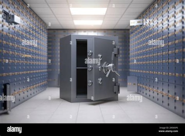 Do banks still have safety deposit boxes?