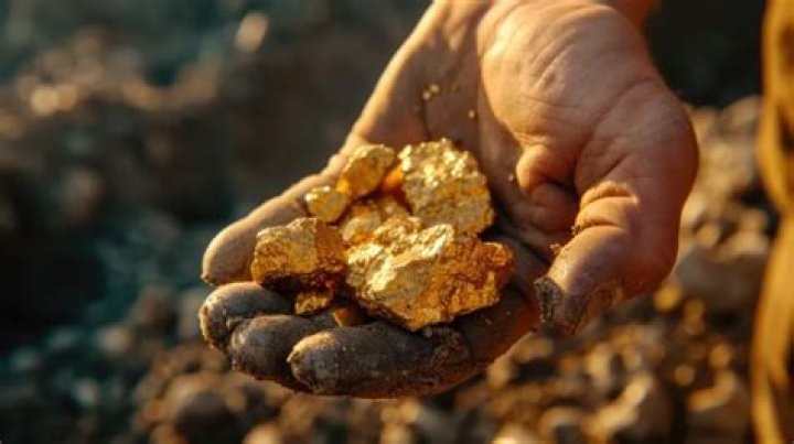 Does Botswana mine gold?