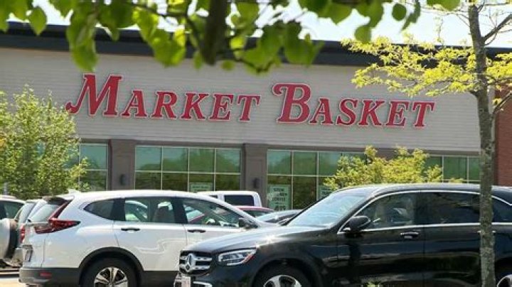 Does Market Basket pay well?