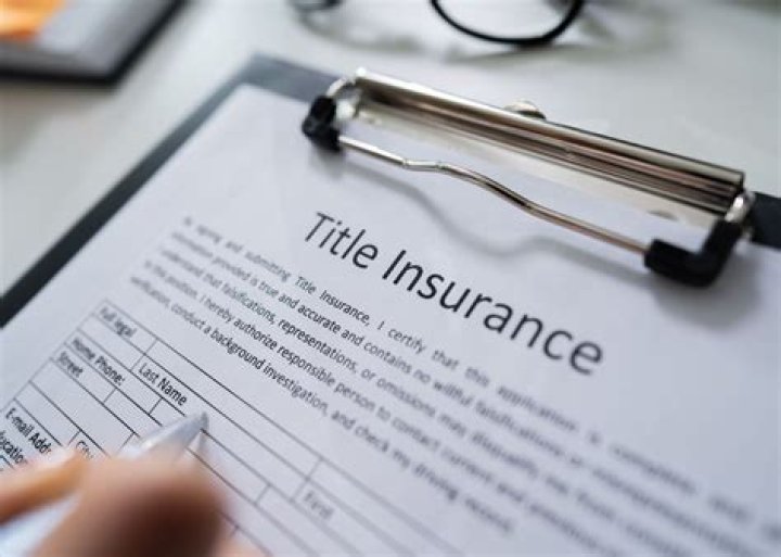 Does title insurance run with the land?