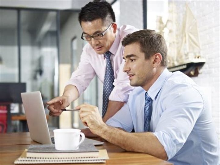 How can a foreigner find a job in Indonesia?