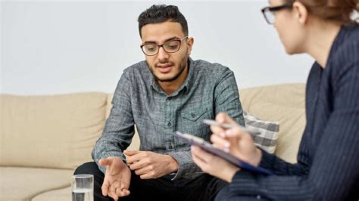 How can I get mental health therapy without insurance?