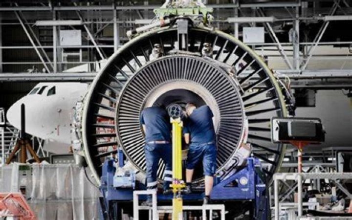How do aerospace engineers use computers?