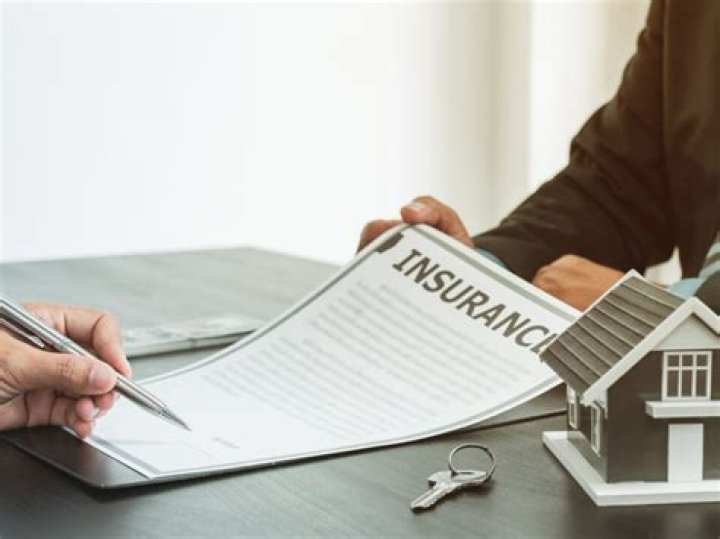 How do title insurance companies work?