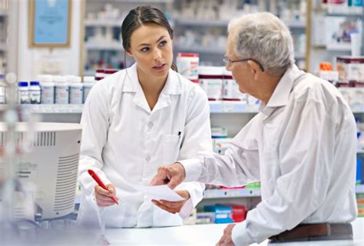 How many pharmacists are there in a pharmacy?