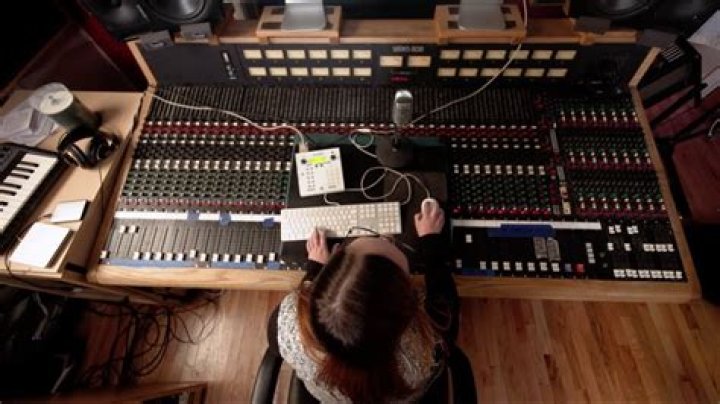How much do audio video engineers make?