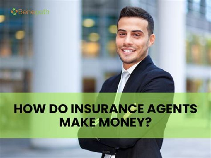 How much do insurance agents make in Ontario?