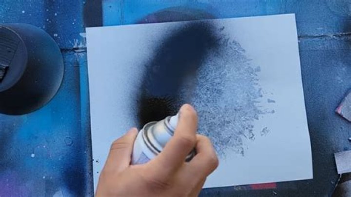 How much do spray paint artists make?