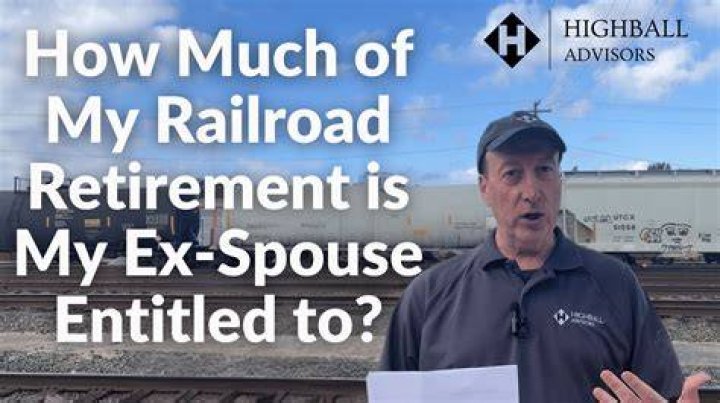 How much does a spouse get from railroad retirement?