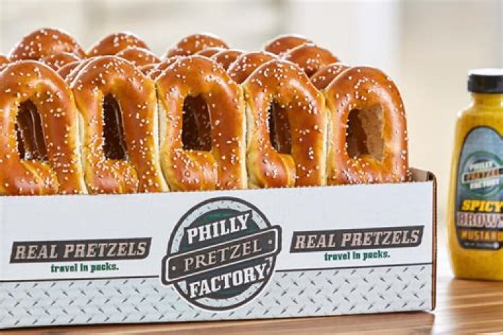 How much does it cost to open a Philly Pretzel Factory?