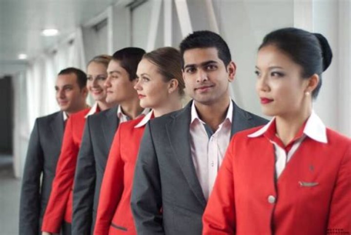 How much is the salary of Air Arabia cabin crew?