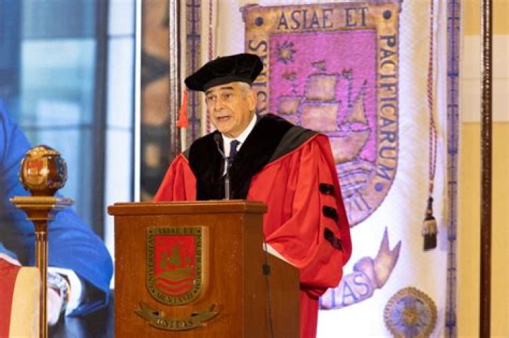 How old is Jaime Augusto Zobel de Ayala?