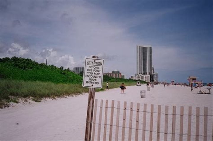 Is alcohol allowed at Haulover Beach?