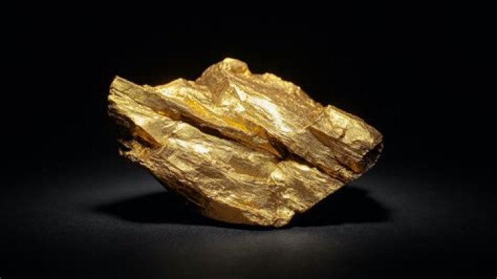 Is gold a malleable substance?