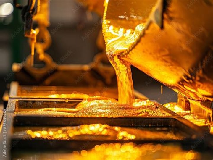 Is pouring gold in a mold a chemical change?
