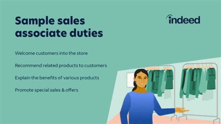 What are the duties of a store associate?