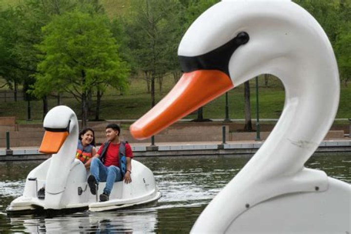 What can teenagers do in The Woodlands?