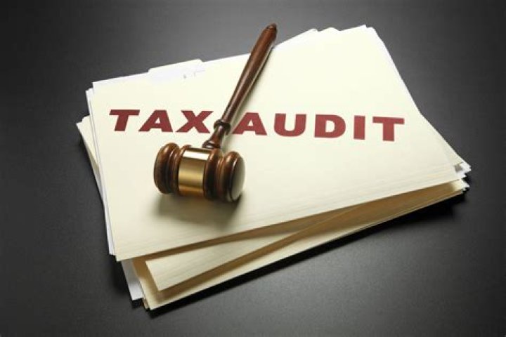 What do you need to know about a tax advisor?