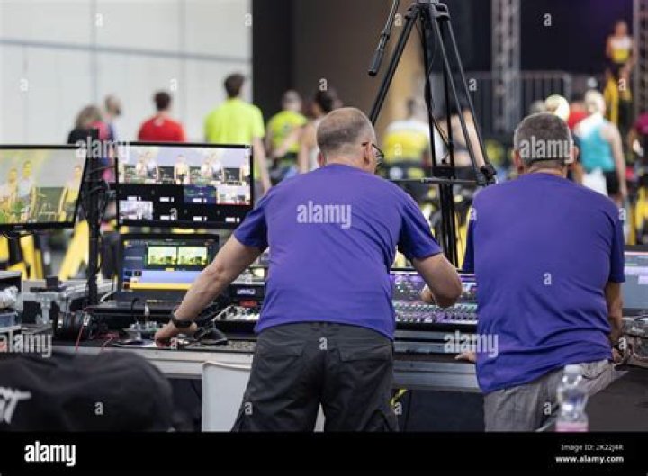 What does a lighting and sound technician do?