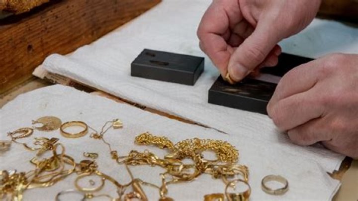 What does Pgda mean on a chain?