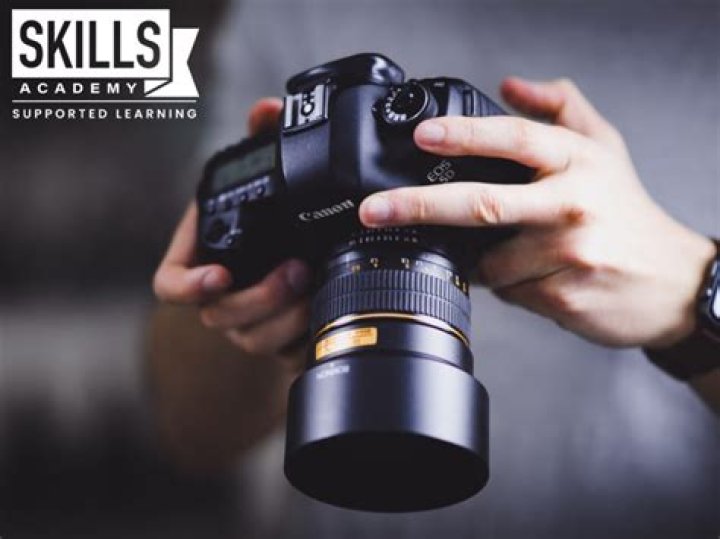 What education is needed for photography?