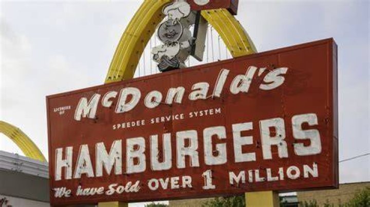 What is the oldest fast food franchise?