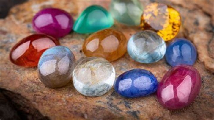 What precious stones are made from carbon?