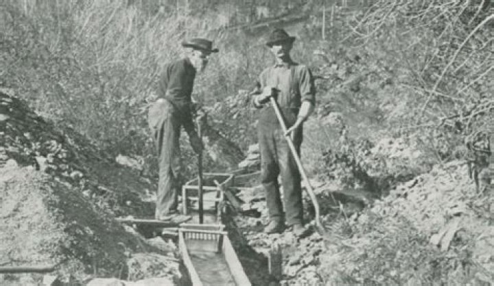 When was gold discovered in South Dakota?
