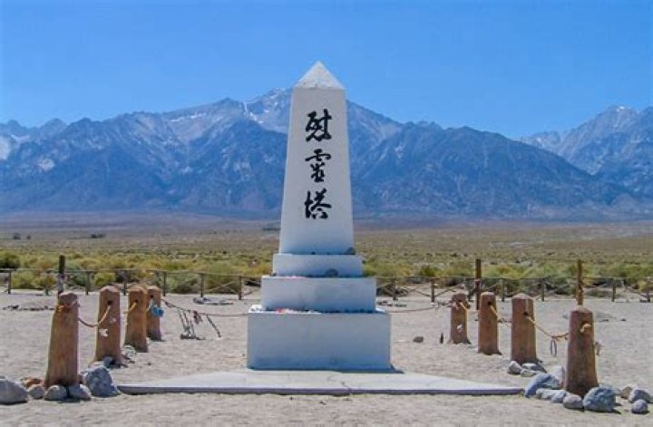 When was the Manzanar memorial built?