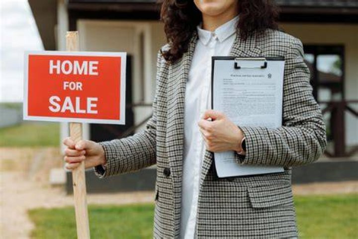 When you sell a house do you get the full amount?