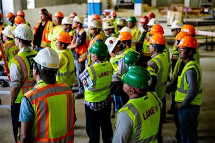 Who are the employees of Lane Construction Corporation?